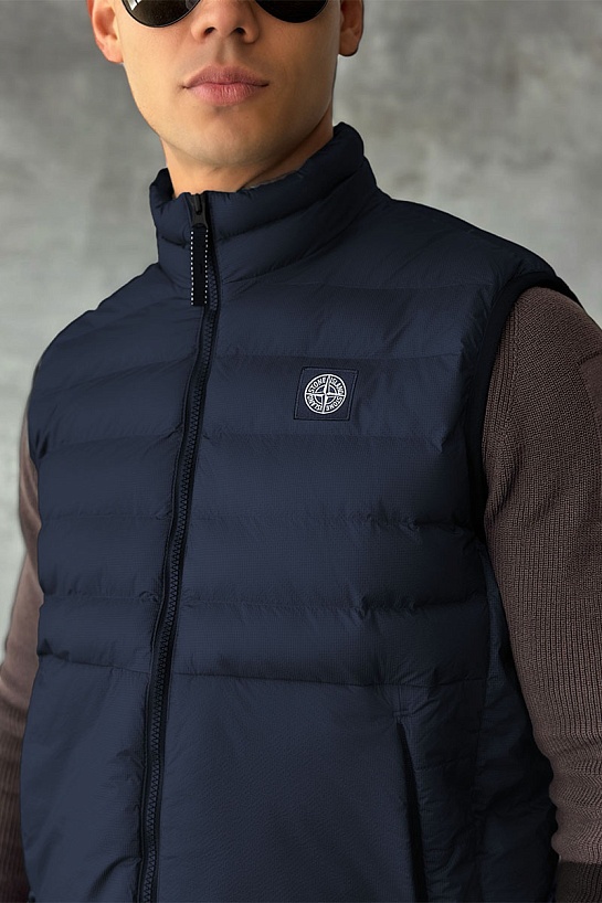 Мужской жилет тёмно-синего цвета Stone Island compass badge