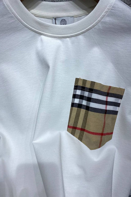 Чёрная оверсайз футболка Burberry Vintage Check pocket