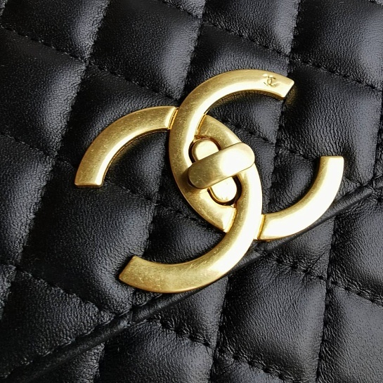 Кожаная сумка Chanel 36x25 см