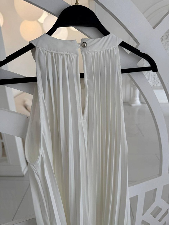 Женское платье Maison Margiela с открытыми плечами