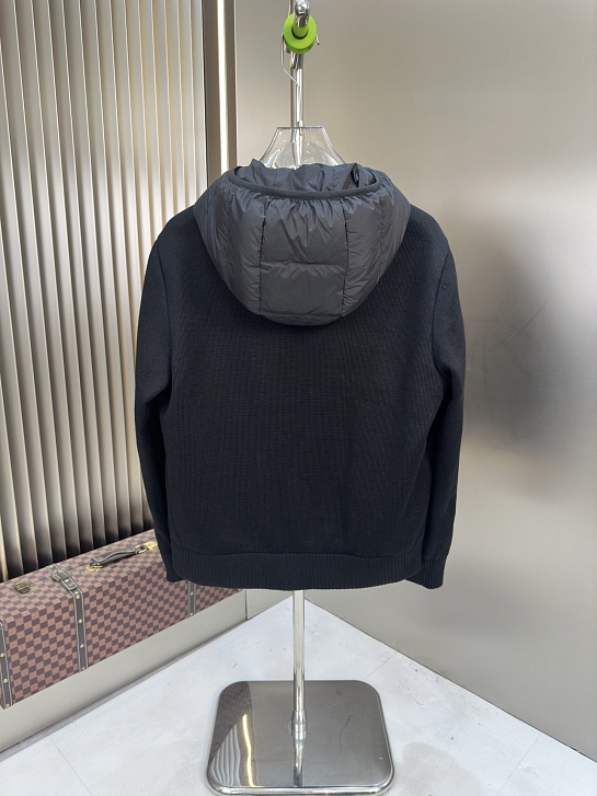 Мужская вязаная куртка Moncler logo-patch - Black