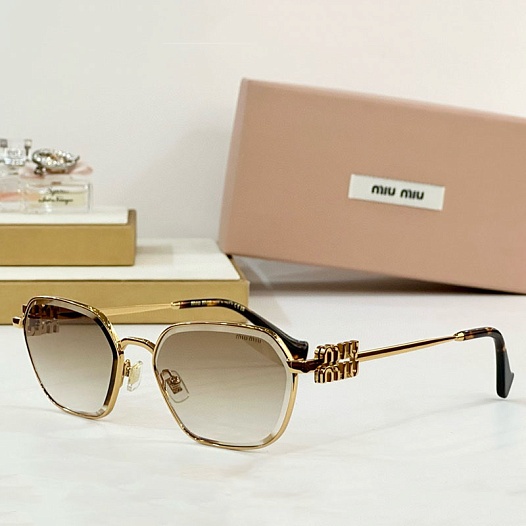 Солнцезащитные очки MIU MIU   