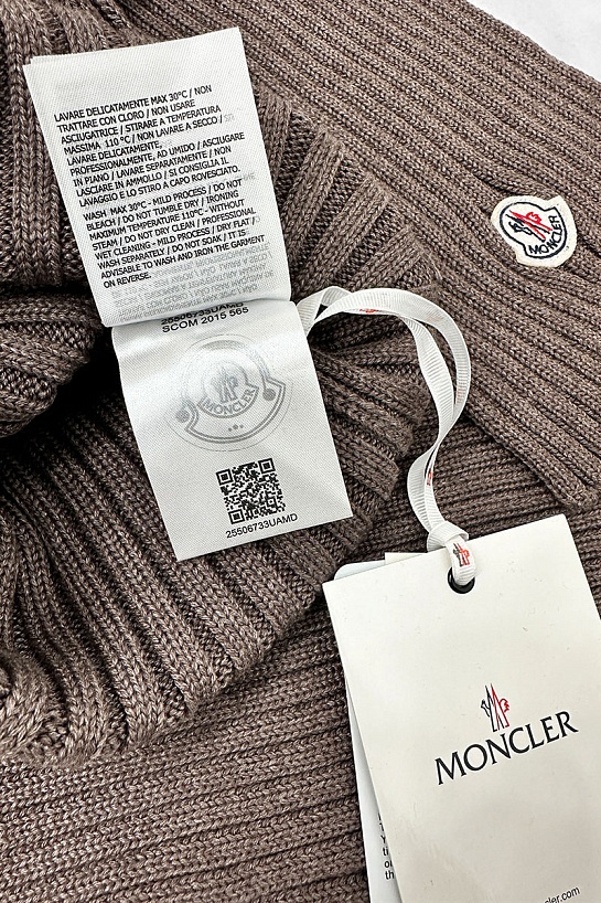 Комплект из шапки и шарфа коричневого цвета Moncler logo-patch