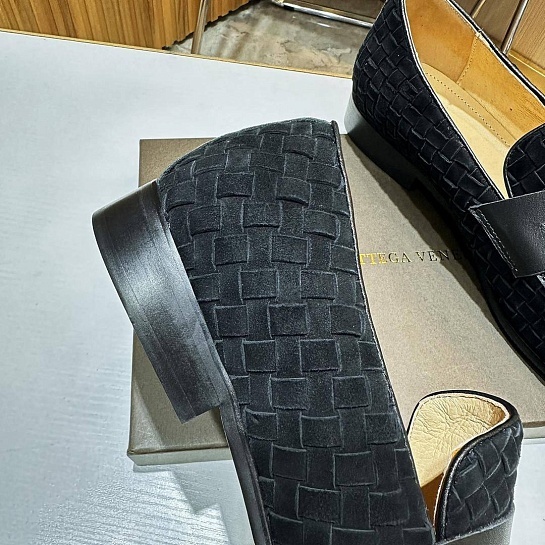 Мужские замшевые лоферы Bottega Veneta Intrecciato - Black