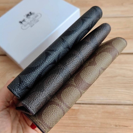 Кожаная обложка на паспорт Coach 14х9,5 см (3 расцветки)