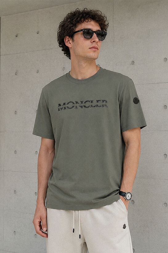 Мужская футболка Moncler зелёного цвета