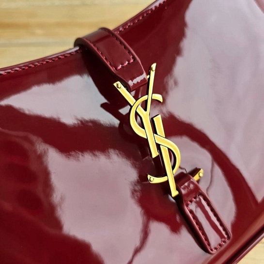 Женская лакированная сумка Yves Saint Laurent le 5 a 7 25x16 см - Burgundy