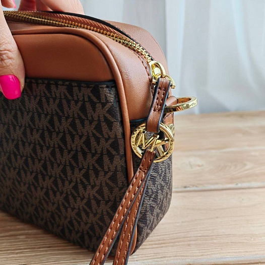 Женская кожаная сумка Michael Kors 24x16 см (4 расцветки)   
