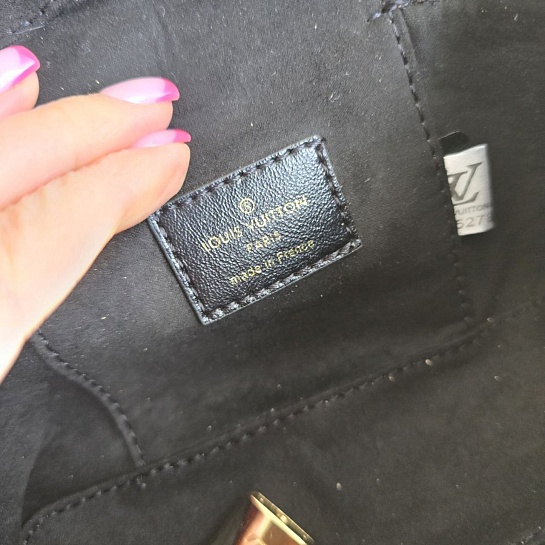 Кожаная сумка Chanel 28x15 см