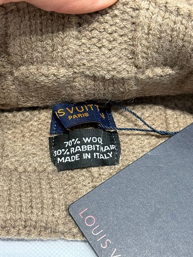 Шапка Louis Vuitton logo-embroidered - Beige   