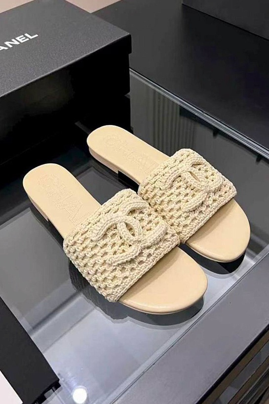 Женские кожаные шлёпанцы Chanel premium