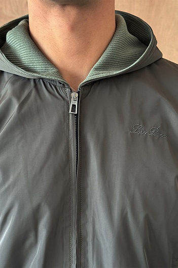 Мужская ветровка Loro Piana зелёного цвета   