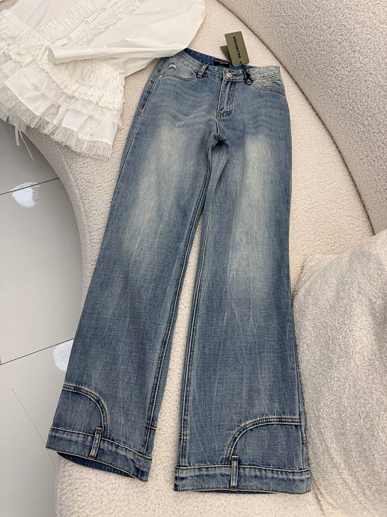 Женские рванные джинсы Balenciaga синего цвета