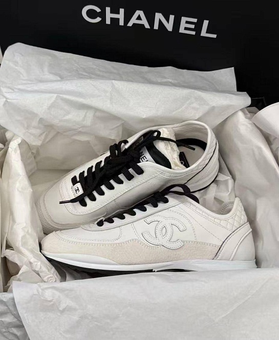 Женские кожаные кроссовки Chanel premium - White