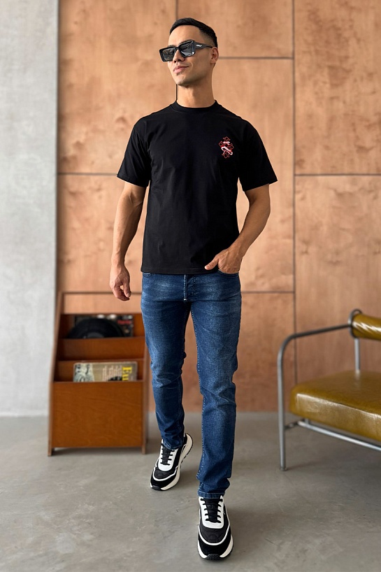 Чёрная оверсайз футболка Snake logo