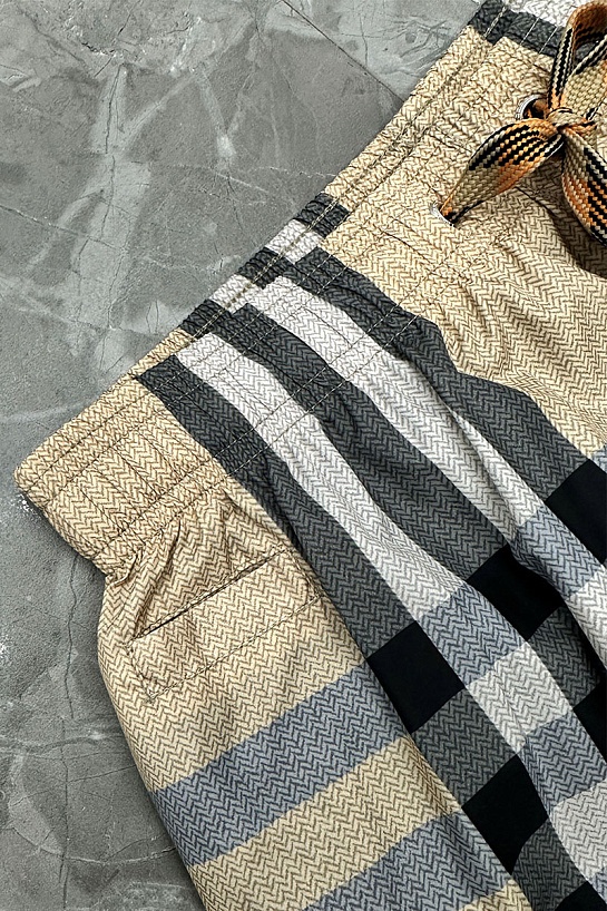 Мужские бежевые шорты Burberry London Check