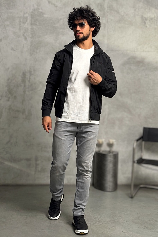 Мужская ветровка Tommy Hilfiger чёрного цвета