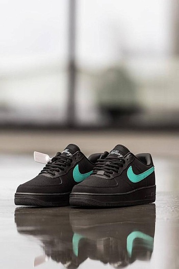 Кроссовки Tiffany & Co. x Nike AF1 Low   