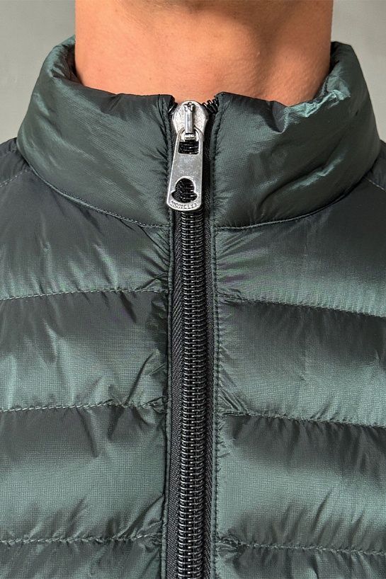 Мужская зелёная куртка Moncler logo-patch