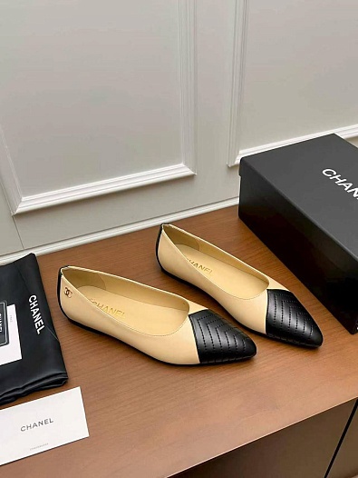 Женские кожаные балетки бежевого цвета Chanel premium   
