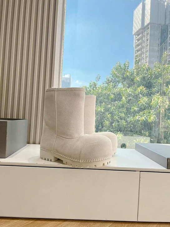 Женские ботинки Balenciaga Alaska Fur Bootie premium - White