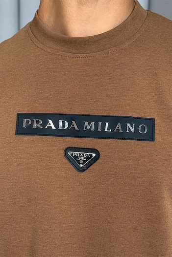 Коричневая оверсайз футболка Prada Milano metallic-logo   