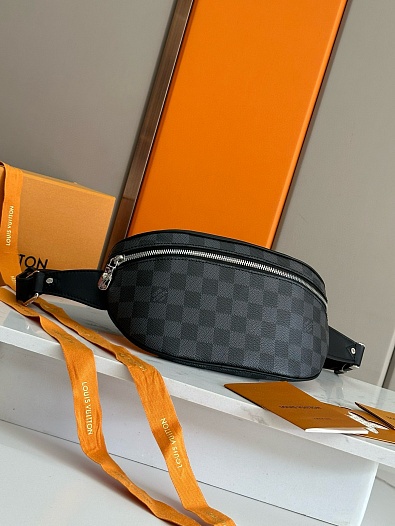 Кожаная сумка на пояс Louis Vuitton Discovery Premium 26x13x7 см   