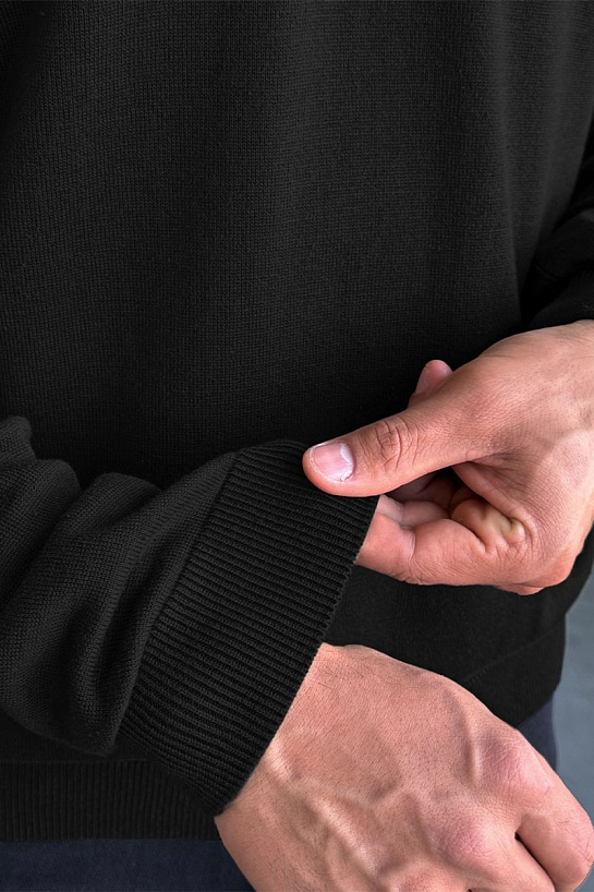 Джемпер чёрного цвета Armani Exchange