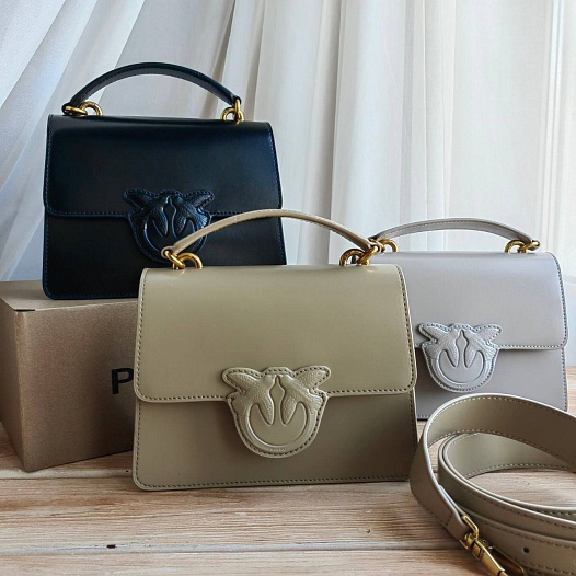 Кожаная сумка Love Bag 20x15 см   