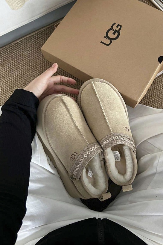 Замшевые женские слиперы с мехом UGG Lanah
