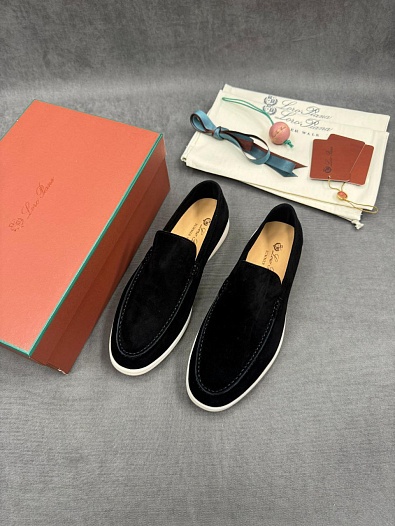 Мужские замшевые лоферы Loro Piana   