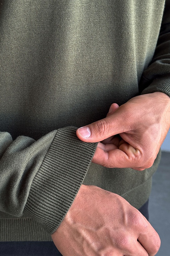 Джемпер зелёного цвета Armani Exchange