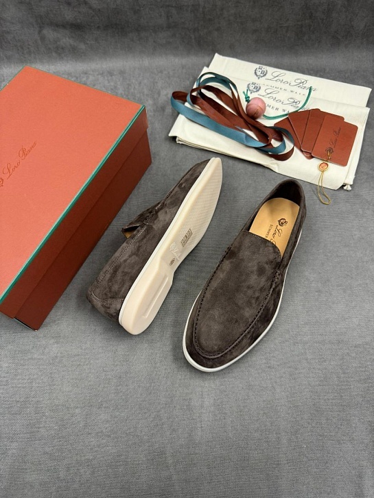 Мужские замшевые лоферы Loro Piana