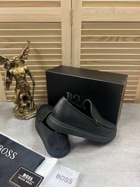 Кожаные лоферы Hugo Boss чёрного цвета