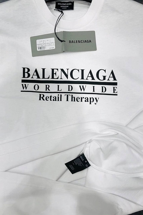 Белая оверсайз футболка Balenciaga