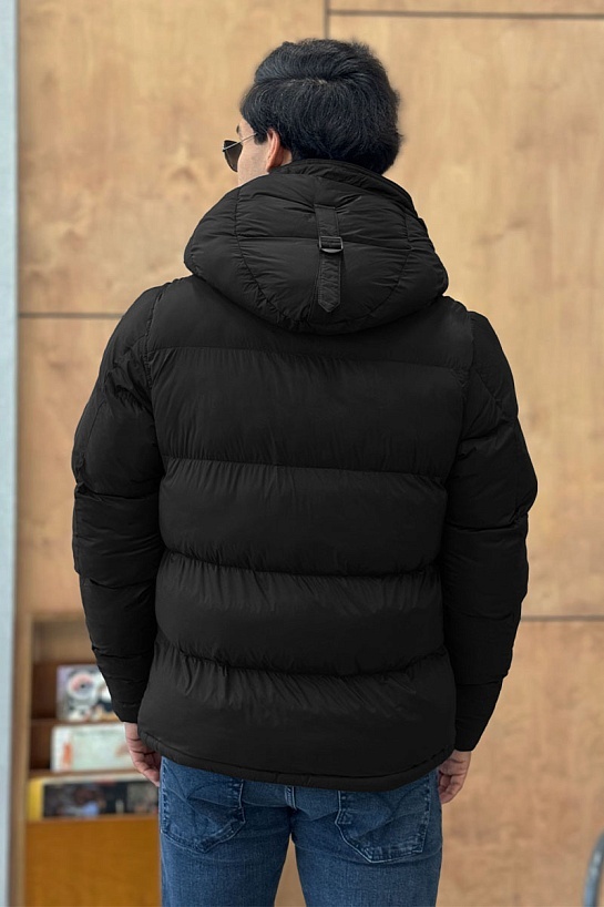 Чёрная куртка со съёмными рукавами Burberry Lockwell logo-patch