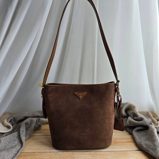Замшевая сумка Prada Bucket 24x22 см - Brown   