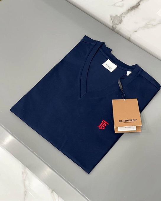 Синяя футболка Burberry Monogram Motif V-neck