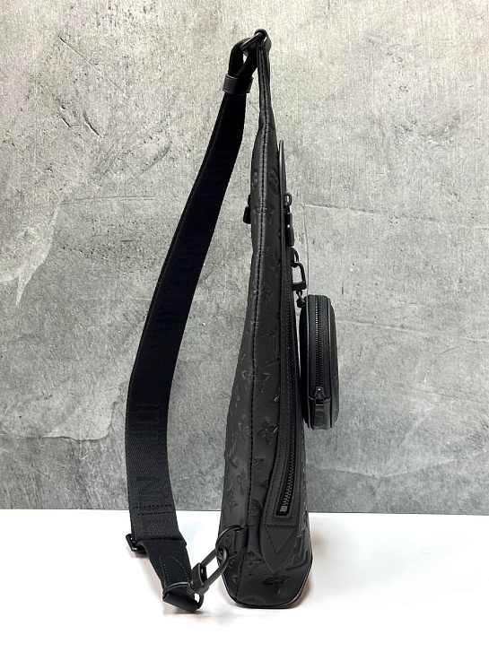 Сумка-слинг Louis Vuitton Duo Premium 20x42x6 см