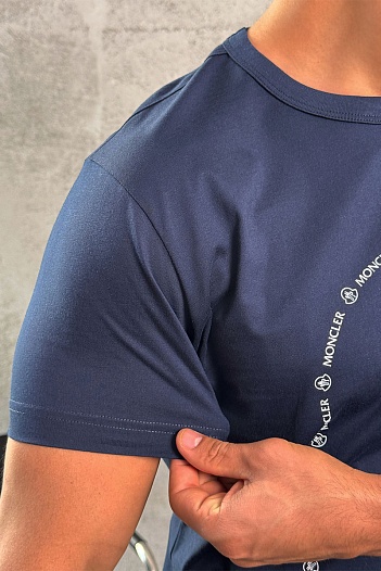 Тёмно-синяя брендовая футболка Moncler Logo Outline   