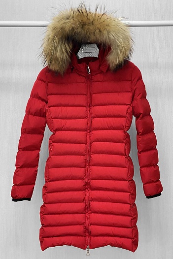 Женская брендовая парка Moncler красного цвета   