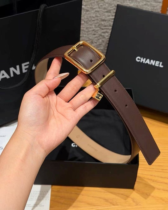 Кожаный ремень Chanel коричневого цвета