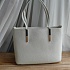 Кожаная сумка Prada белого цвета 36x25 см