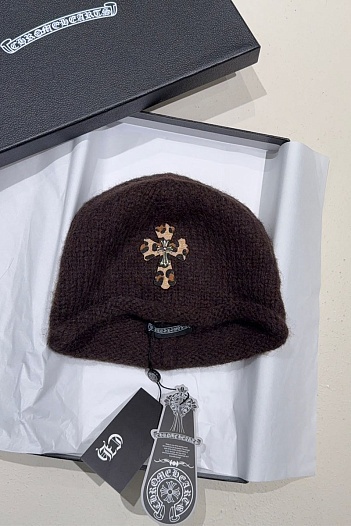 Шапка коричневого цвета Chrome Hearts   