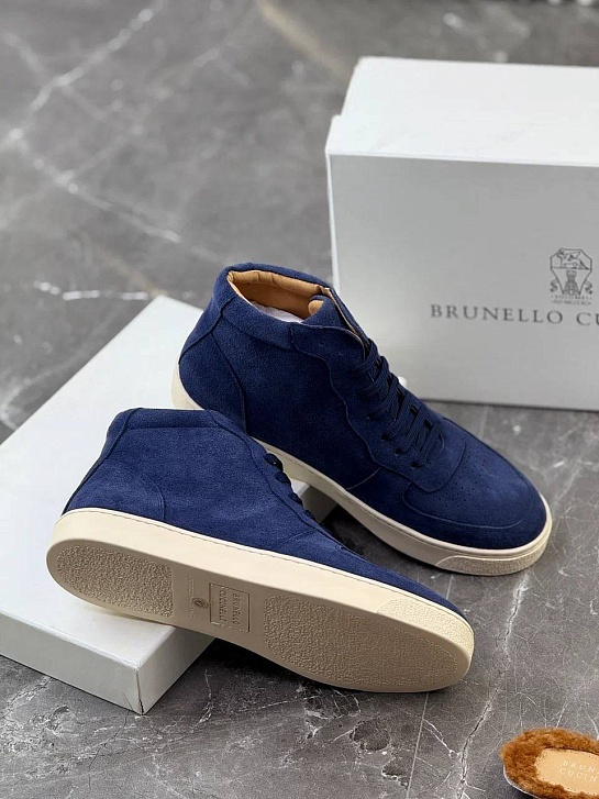 Замшевые кроссовки с меховой стелькой Brunello Cucinelli