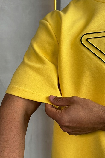 Жёлтая оверсайз футболка Prada Milano logo   