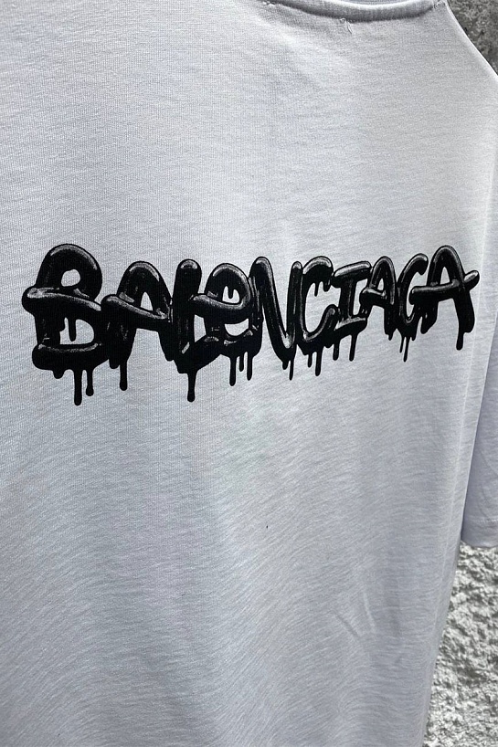 Белая оверсайз футболка Balenciaga