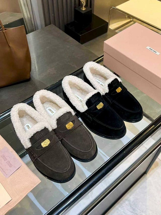 Женские лоферы с мехом MIU MIU premium  - Black