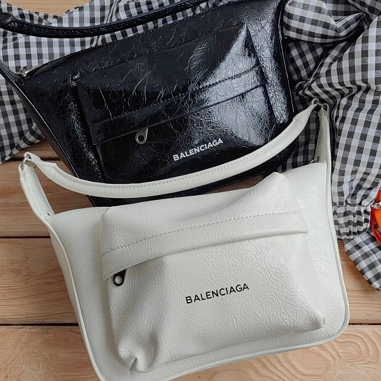 Женская сумка Balenciaga Raver 30x19 см - Black