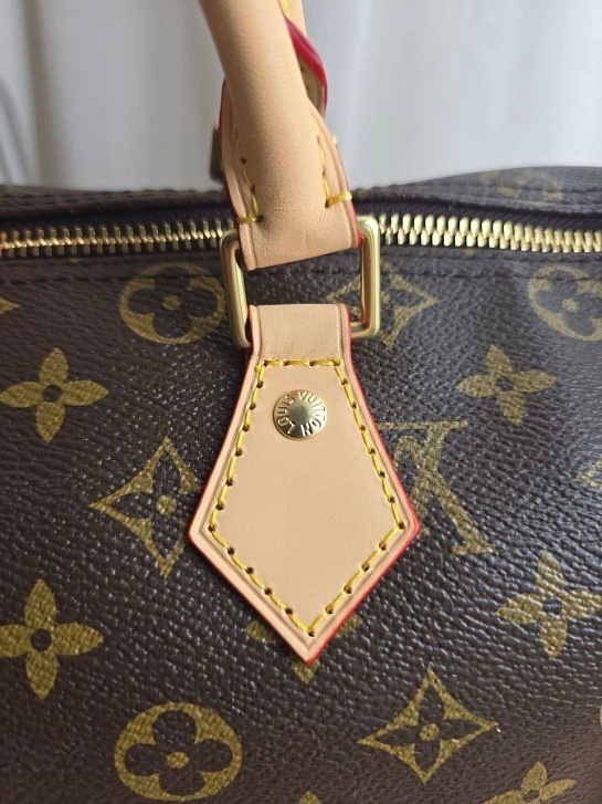 Кожаная сумка Louis Vuitton Speedy Bandouliere 30x20 см
